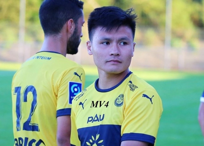 Quang Hải khăn gói rời Pau FC về Việt Nam vào tháng 6