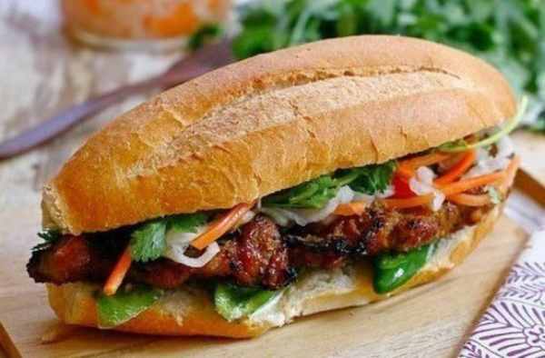 - Mơ thấy ăn bánh mì kẹp thịt