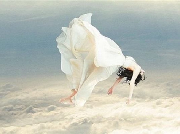 Mơ thấy người yêu cũ chết là điềm gì, đen hay đỏ?