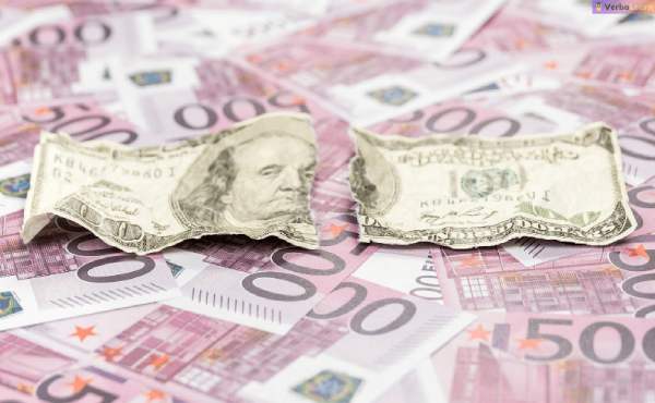 Nằm mơ thấy tiền rách là điềm báo gì, may hay rủi sắp tới?