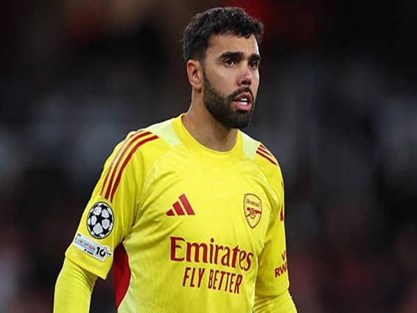 Thủ môn Arsenal hiện tại là ai?