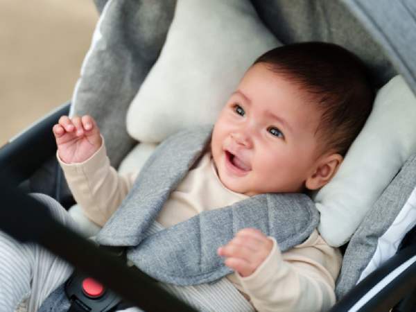 Nằm mơ thấy em bé trai là điềm gì, dự báo tài lộc ra sao?