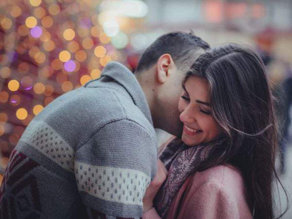 Liệu nằm mơ thấy hôn người lạ là điềm gì, tốt hay xấu?