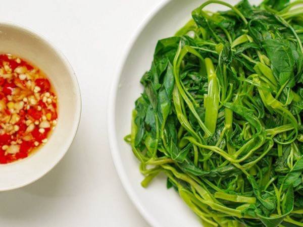 Nằm mơ thấy rau muống là điềm báo gì, số gì cát lành?