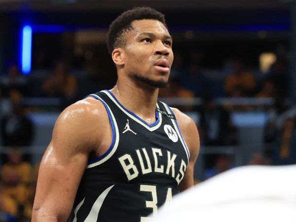 Giannis Antetokounmpo Ghi 34 Điểm Với Hiệu Suất 61%