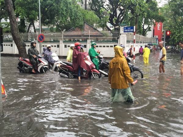 Nằm mơ thấy nước ngập có số gì phát tài phát lộc