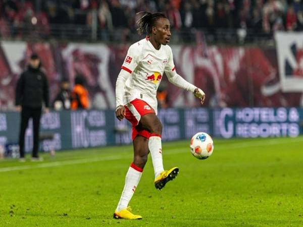 Tin Man Utd: Quyết đấu Liverpool giành Yan Diomande