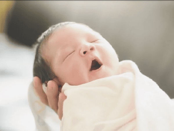 Nằm mơ thấy em bé sơ sinh là điềm gì, dữ hay lành?
