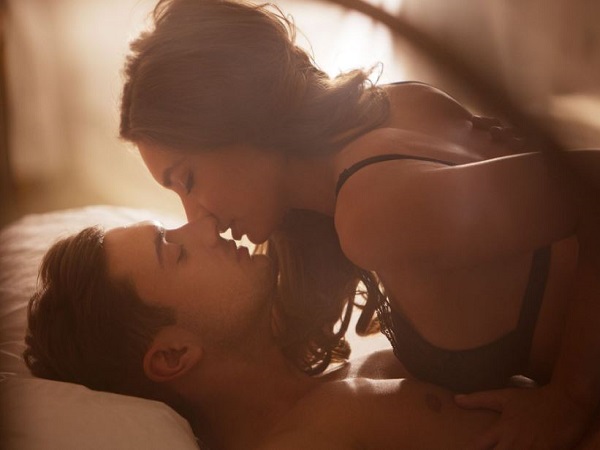 Mơ thấy vợ chồng quan hệ và cảm thấy hạnh phúc