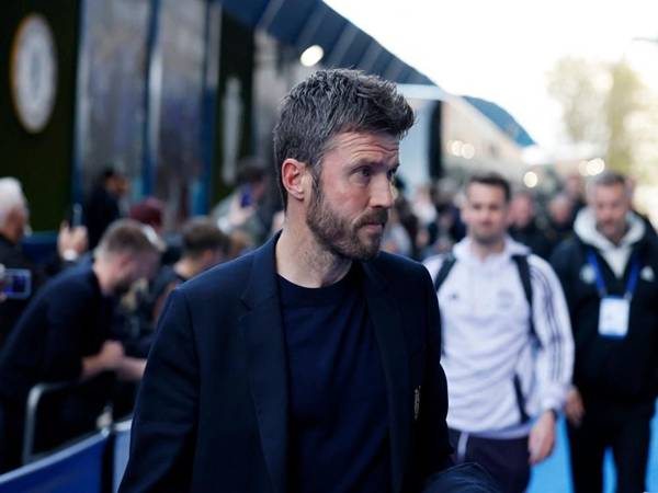 Tin MU: HLV Michael Carrick lên tiếng về chuyện tương lai