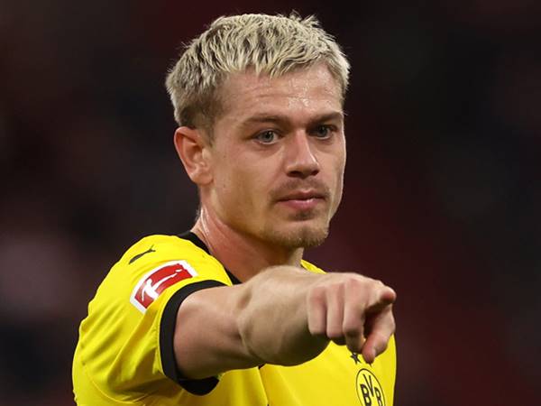 Tin MU: MU nhắm Julian Ryerson cho hành lang cánh